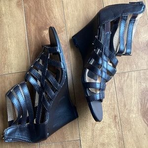 👠BOGO FREE👠NWT⭐️SUZY SHIER💫 Brown Open Toe Wedge Crisscrossed Sandals